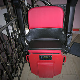 HIRO Treppenlift in rot