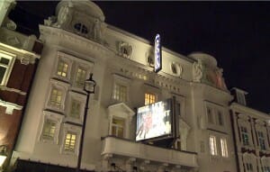 Das Apollo Theater bei Nacht