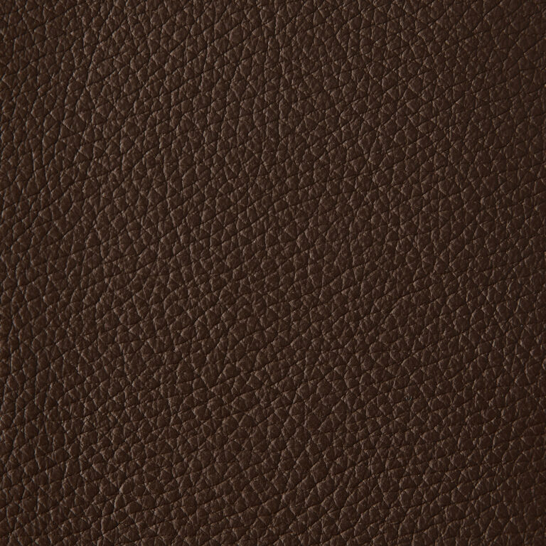 Braune Ledertextur mit feiner Narbung, ideal für hochwertige Lederwaren und Möbel.
